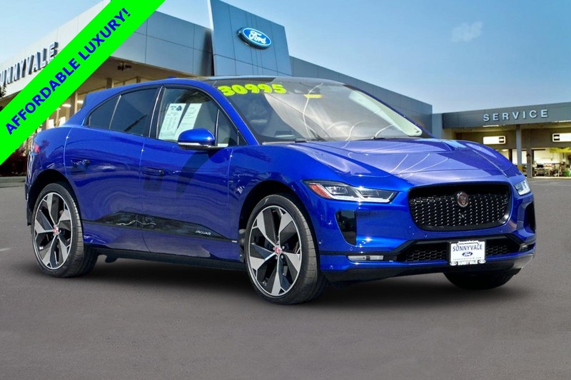 Jaguar I-PACE Vehicle Full-screen Gallery Image 02