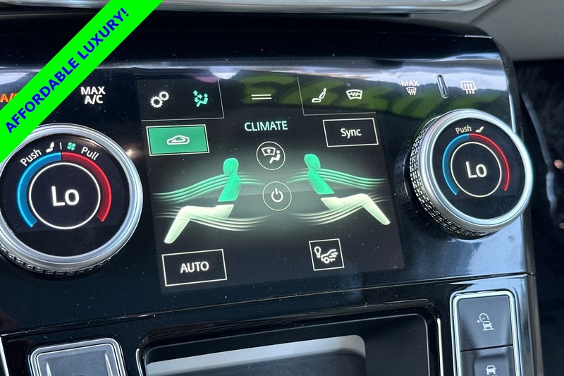 Jaguar I-PACE Vehicle Full-screen Gallery Image 21