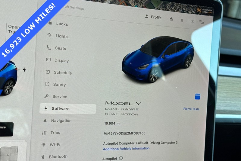 Tesla Model Y Vehicle Full-screen Gallery Image 28