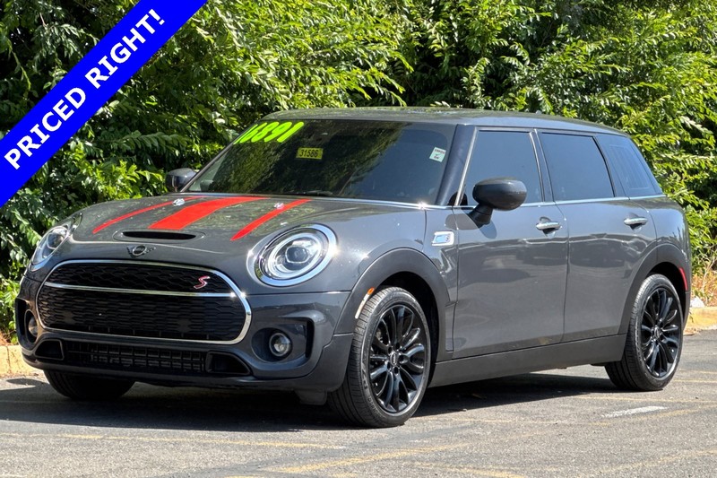 MINI Clubman Vehicle Full-screen Gallery Image 08