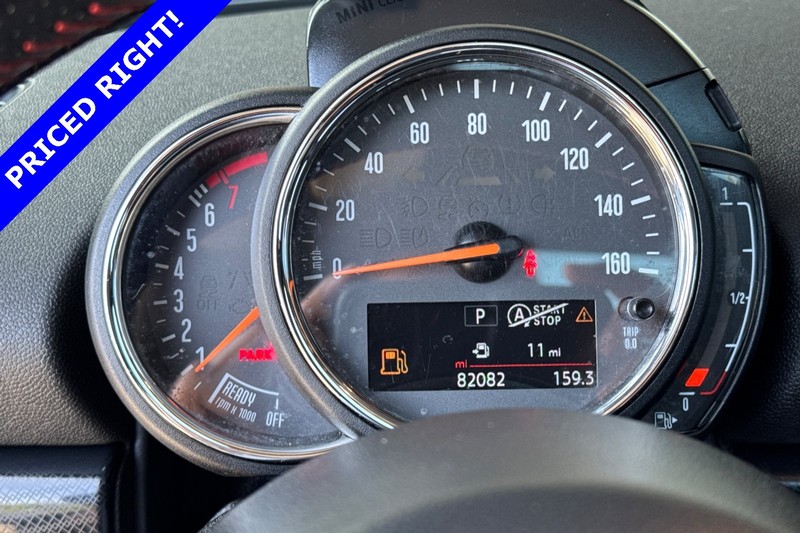 MINI Clubman Vehicle Full-screen Gallery Image 24