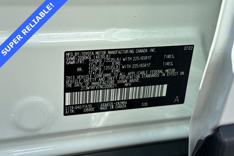 Toyota RAV4 Vehicle Full-screen Gallery Image 29