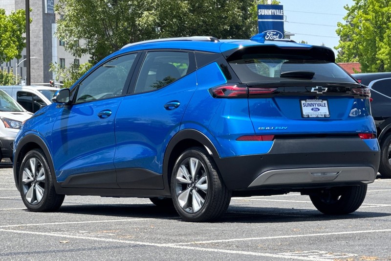 Chevrolet Bolt EUV Vehicle Full-screen Gallery Image 06
