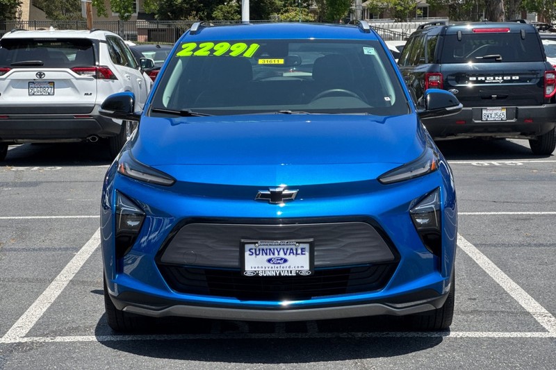 Chevrolet Bolt EUV Vehicle Full-screen Gallery Image 09