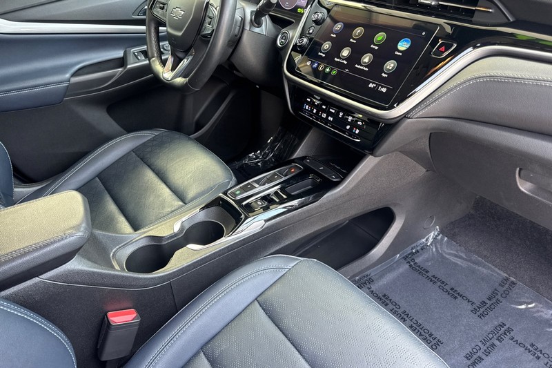 Chevrolet Bolt EUV Vehicle Full-screen Gallery Image 16