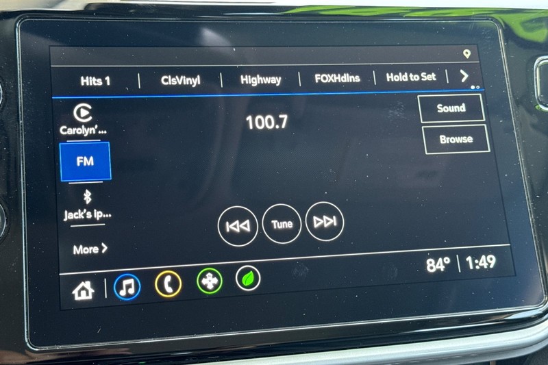 Chevrolet Bolt EUV Vehicle Full-screen Gallery Image 18