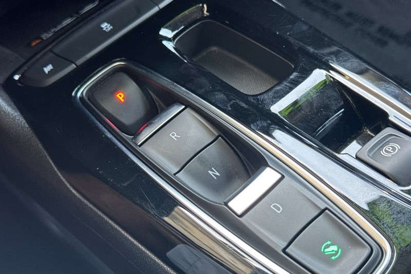 Chevrolet Bolt EUV Vehicle Full-screen Gallery Image 21