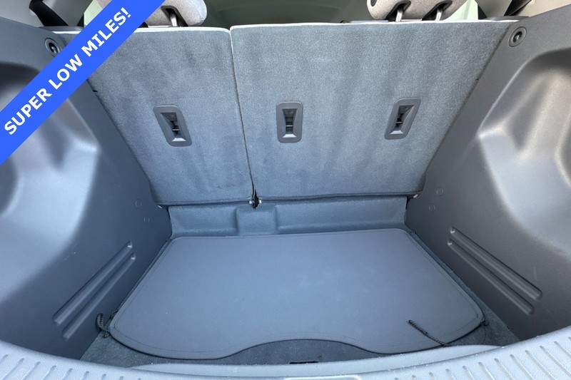 Chevrolet Bolt EV Vehicle Full-screen Gallery Image 15