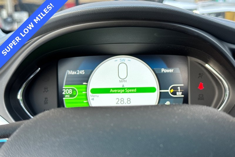 Chevrolet Bolt EV Vehicle Full-screen Gallery Image 23