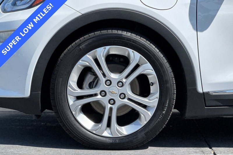 Chevrolet Bolt EV Vehicle Full-screen Gallery Image 25