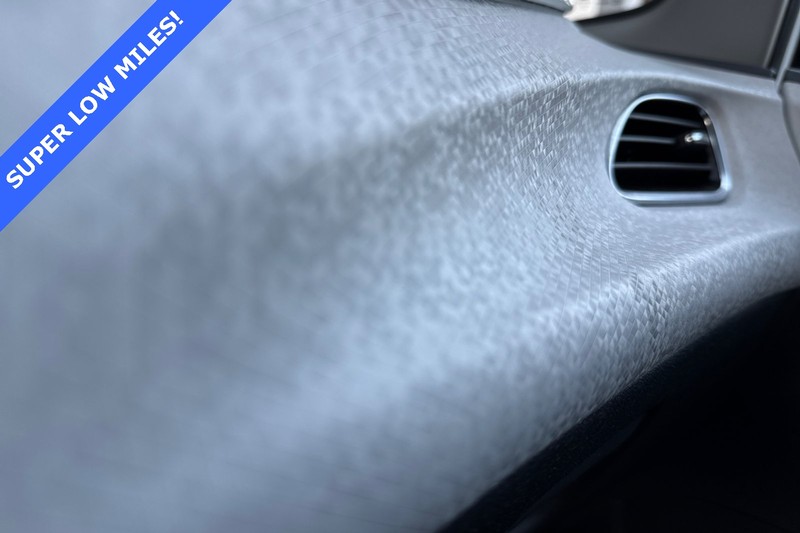 Chevrolet Bolt EV Vehicle Full-screen Gallery Image 27