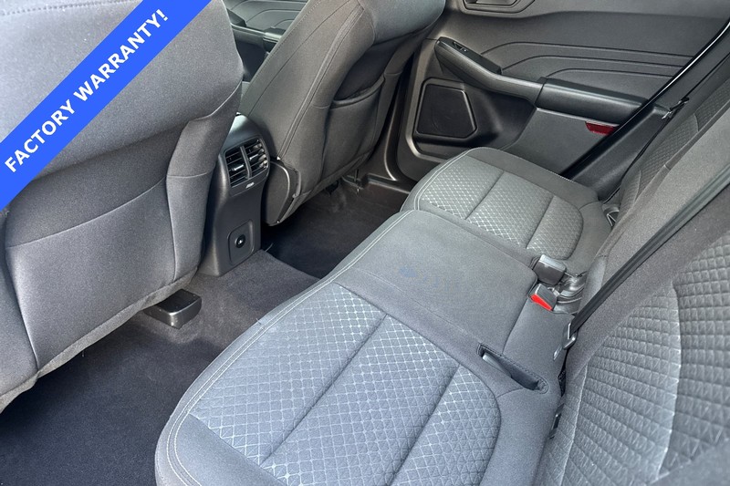Ford Escape Vehicle Full-screen Gallery Image 12