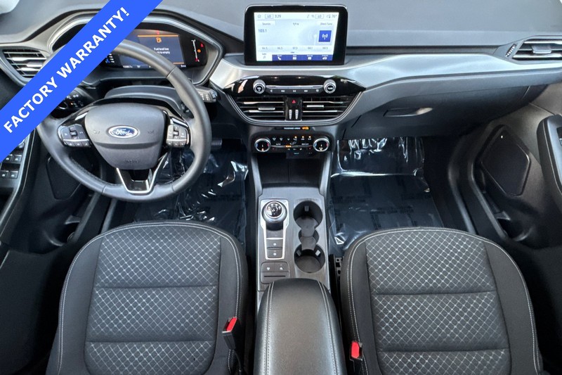 Ford Escape Vehicle Full-screen Gallery Image 13