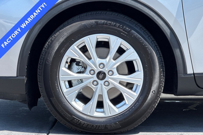 Ford Escape Vehicle Full-screen Gallery Image 26