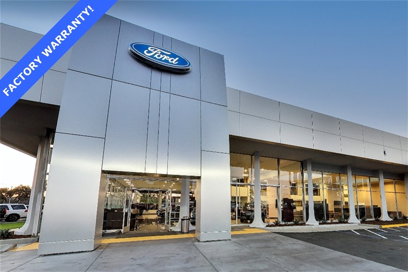 Ford Escape Vehicle Full-screen Gallery Image 29