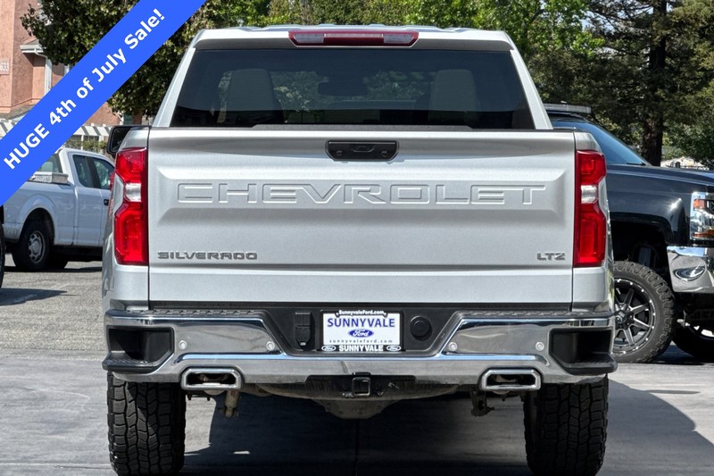 Chevrolet Silverado 1500 Vehicle Full-screen Gallery Image 05