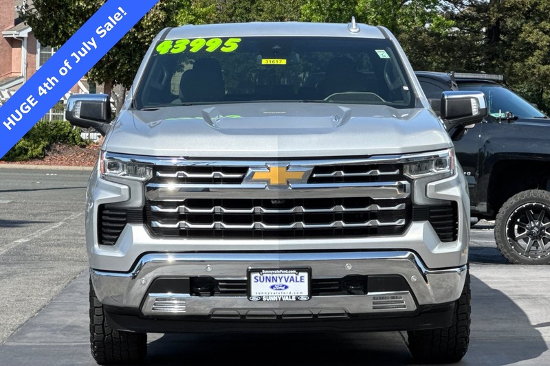Chevrolet Silverado 1500 Vehicle Full-screen Gallery Image 09