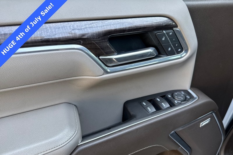 Chevrolet Silverado 1500 Vehicle Full-screen Gallery Image 11