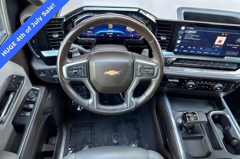 Chevrolet Silverado 1500 Vehicle Full-screen Gallery Image 14