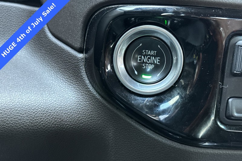 Chevrolet Silverado 1500 Vehicle Full-screen Gallery Image 22