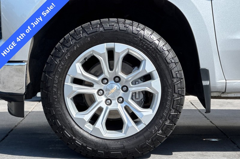 Chevrolet Silverado 1500 Vehicle Full-screen Gallery Image 26