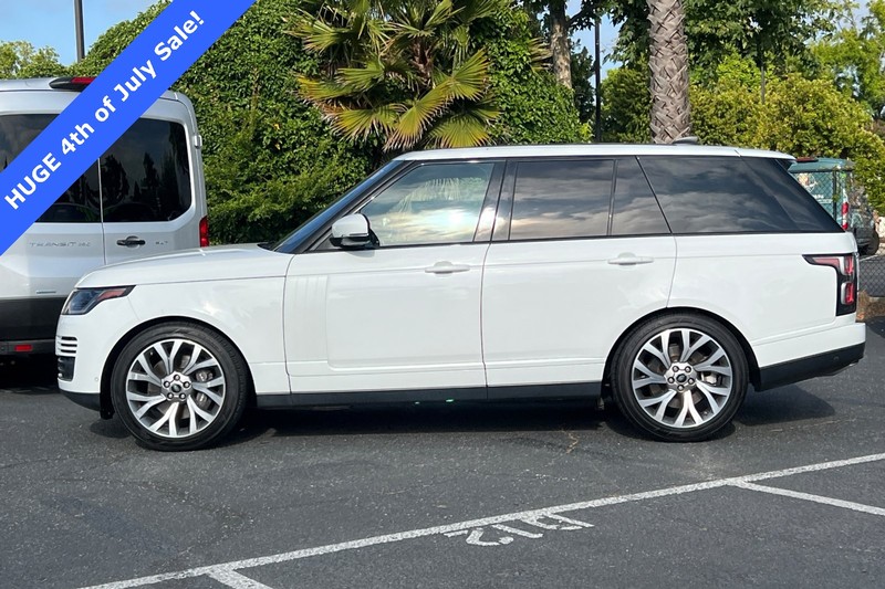 Land Rover Range Rover Vehicle Full-screen Gallery Image 07