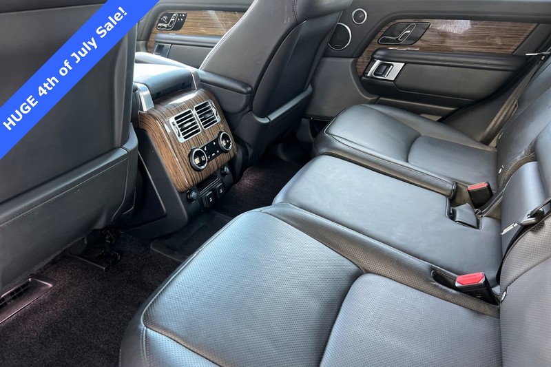 Land Rover Range Rover Vehicle Full-screen Gallery Image 12