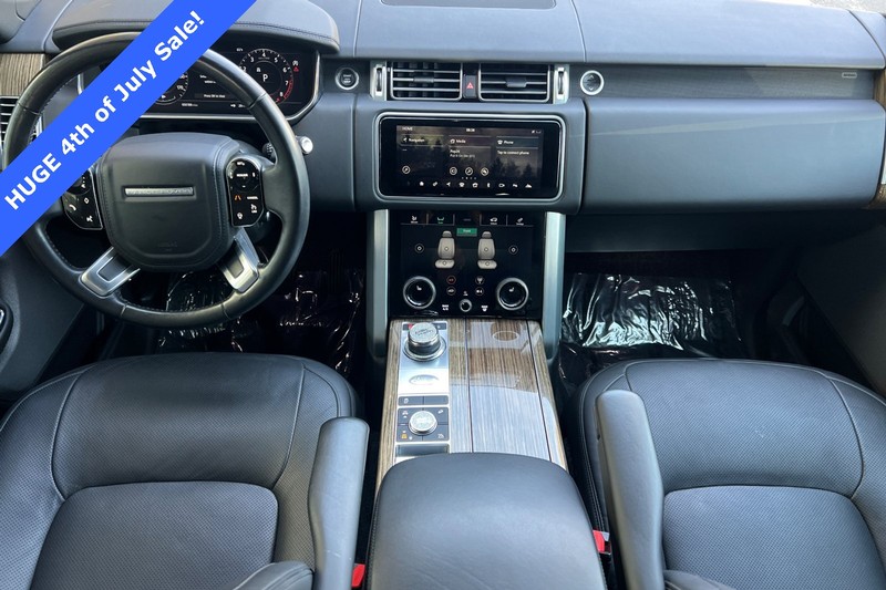 Land Rover Range Rover Vehicle Full-screen Gallery Image 13