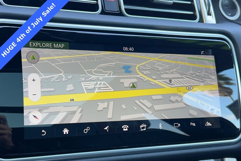 Land Rover Range Rover Vehicle Full-screen Gallery Image 19