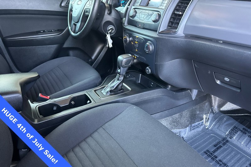 Ford Ranger Vehicle Full-screen Gallery Image 16