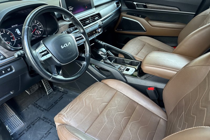 Kia Telluride Vehicle Full-screen Gallery Image 10