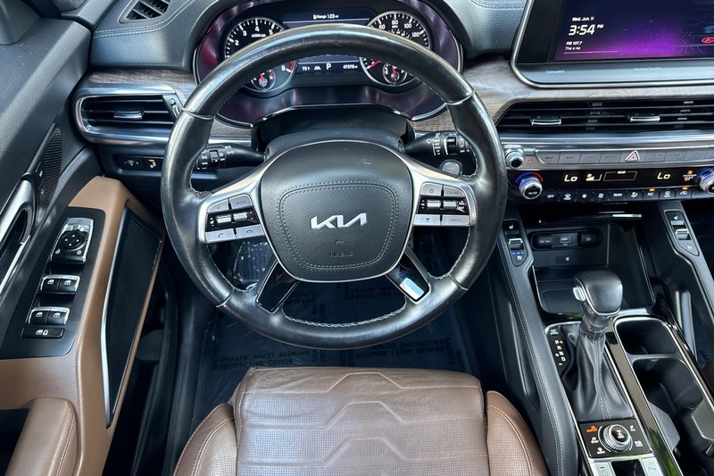 Kia Telluride Vehicle Full-screen Gallery Image 14