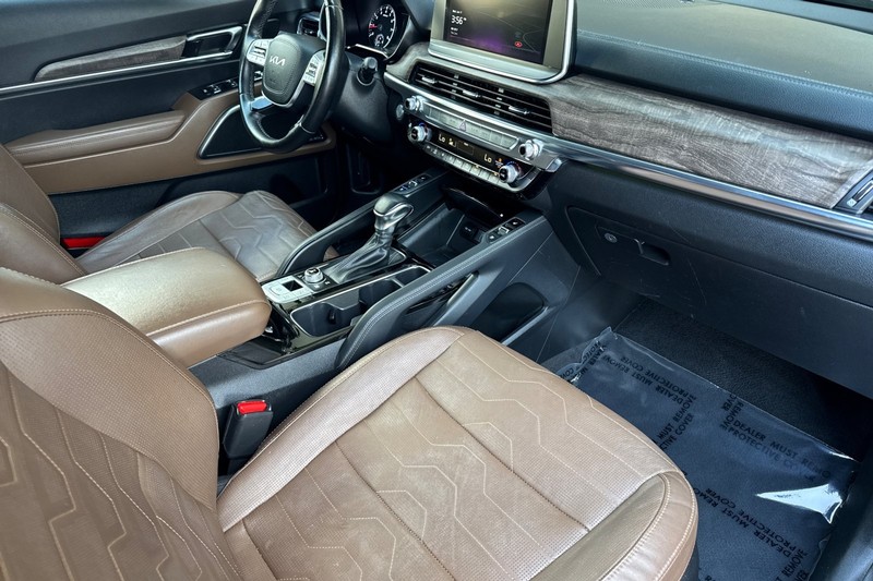 Kia Telluride Vehicle Full-screen Gallery Image 17