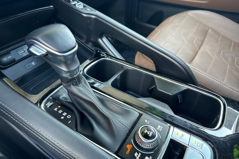 Kia Telluride Vehicle Full-screen Gallery Image 23