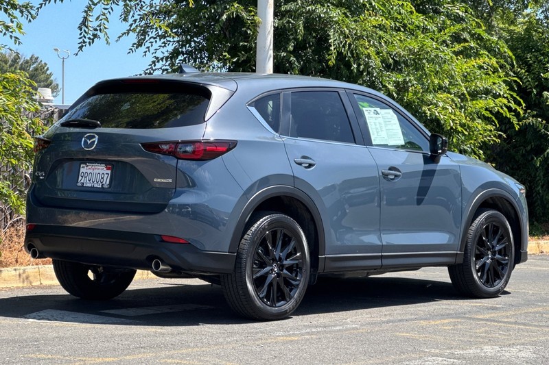 Mazda CX-5 Vehicle Full-screen Gallery Image 04