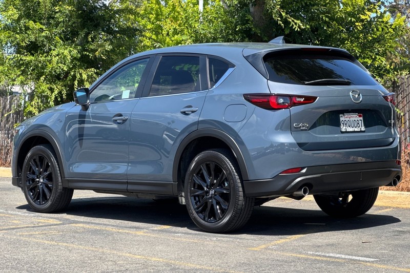Mazda CX-5 Vehicle Full-screen Gallery Image 06