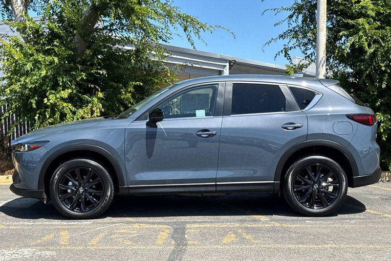 Mazda CX-5 Vehicle Full-screen Gallery Image 07