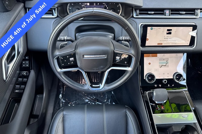Land Rover Range Rover Velar Vehicle Full-screen Gallery Image 14