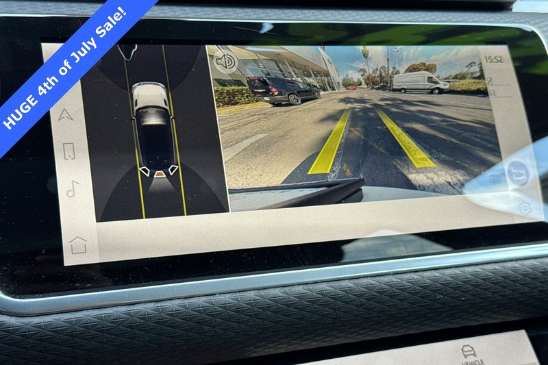 Land Rover Range Rover Velar Vehicle Full-screen Gallery Image 20