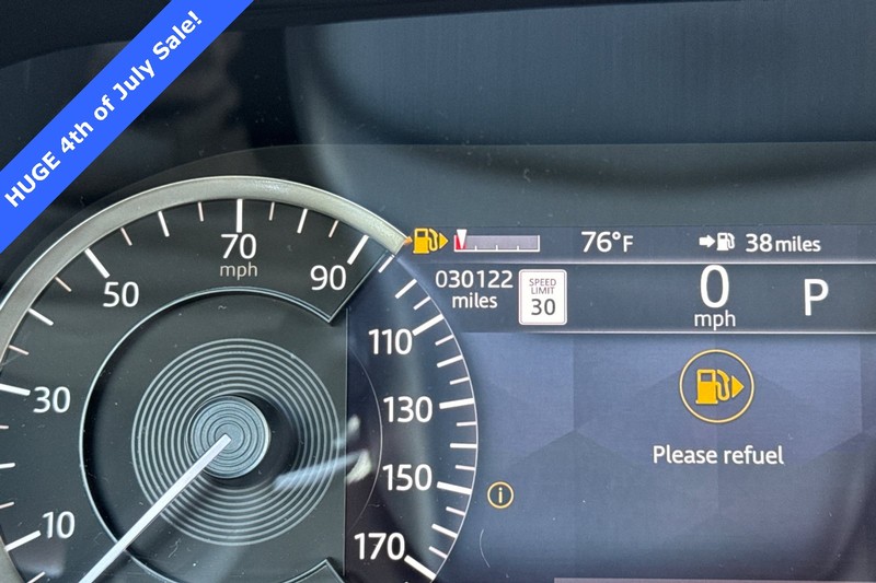 Land Rover Range Rover Velar Vehicle Full-screen Gallery Image 26