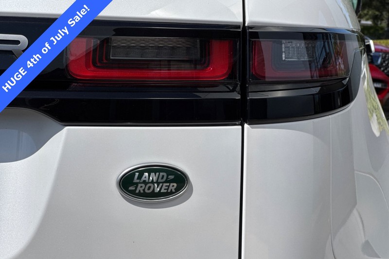 Land Rover Range Rover Velar Vehicle Full-screen Gallery Image 28