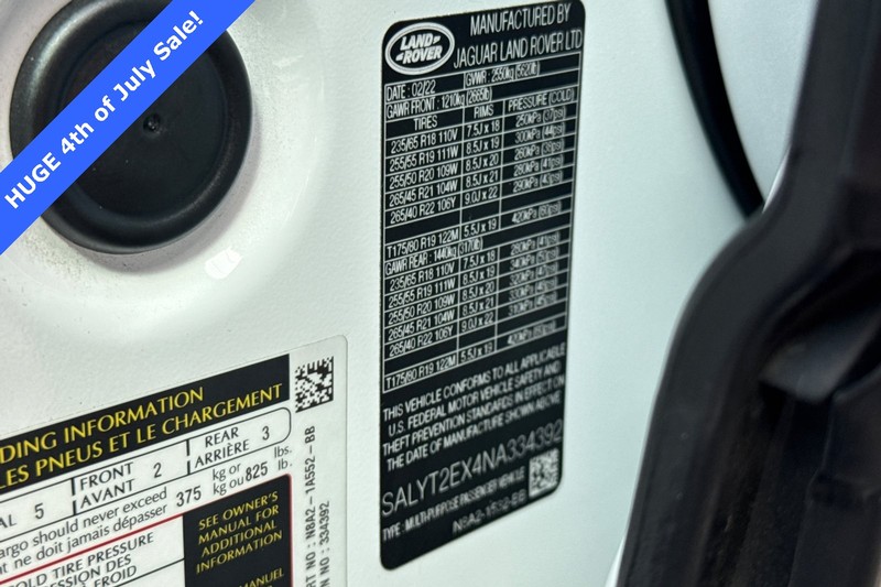 Land Rover Range Rover Velar Vehicle Full-screen Gallery Image 29