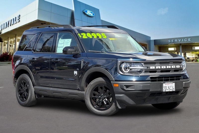 Ford Bronco Sport Vehicle Full-screen Gallery Image 02