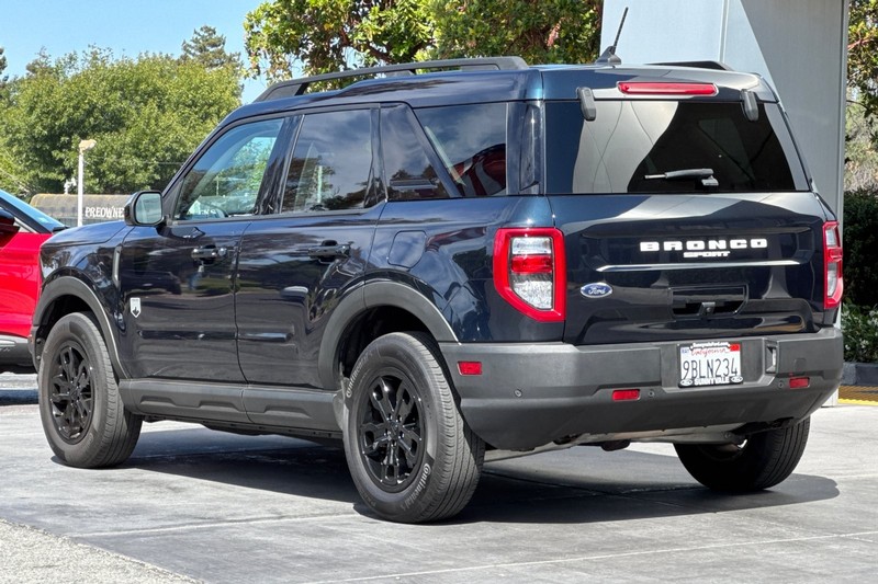 Ford Bronco Sport Vehicle Full-screen Gallery Image 06