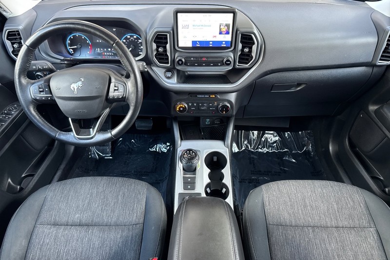 Ford Bronco Sport Vehicle Full-screen Gallery Image 14