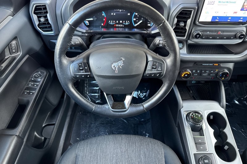 Ford Bronco Sport Vehicle Full-screen Gallery Image 15