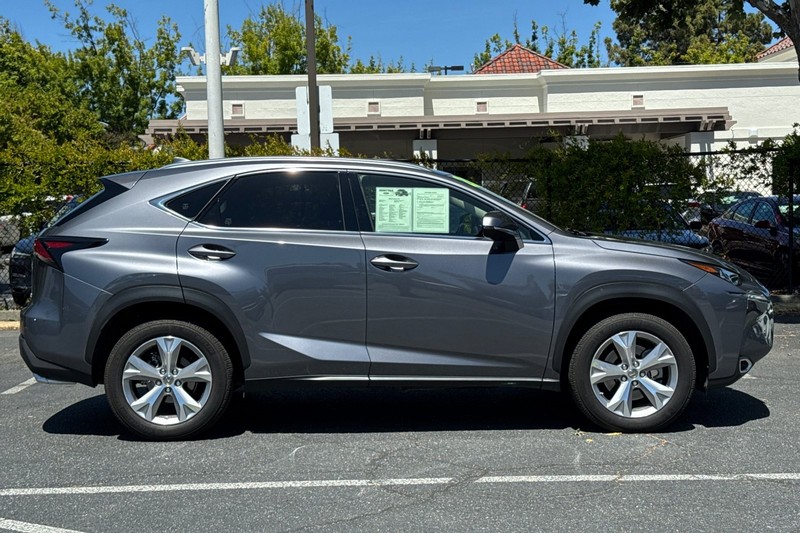 Lexus NX Vehicle Full-screen Gallery Image 03