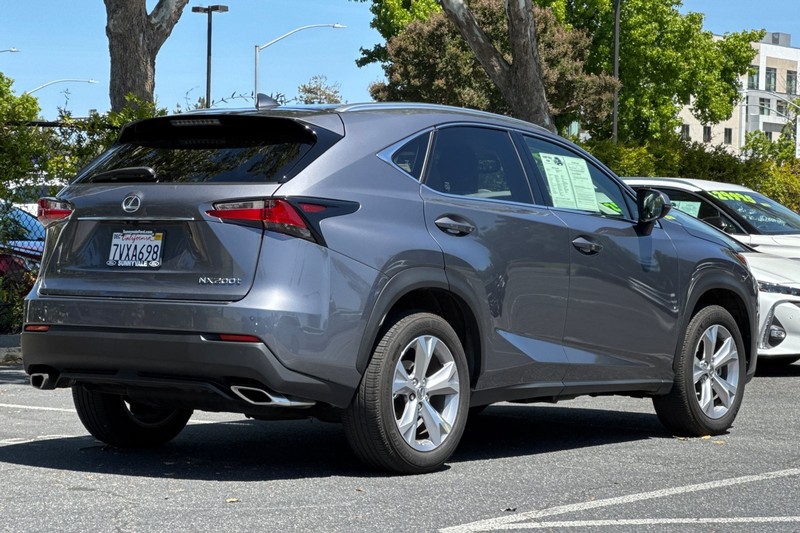 Lexus NX Vehicle Full-screen Gallery Image 04