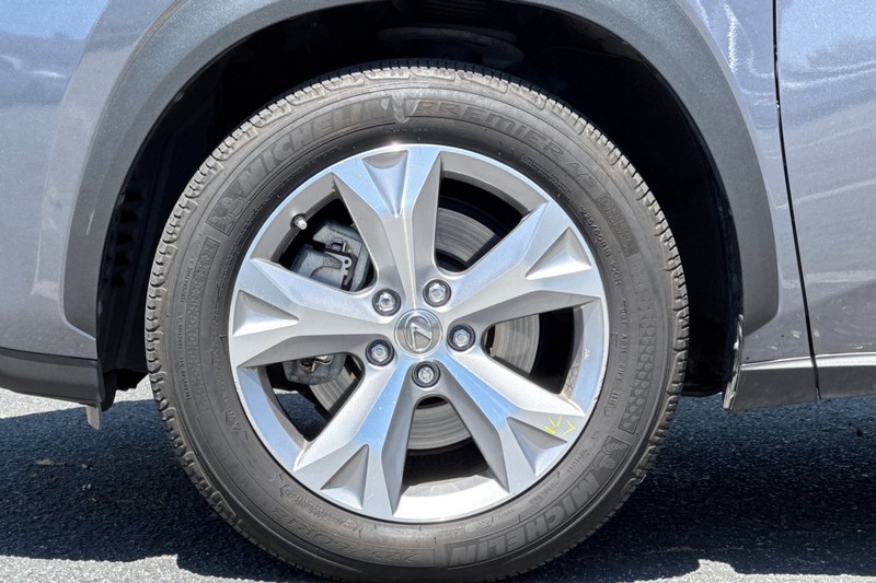 Lexus NX Vehicle Full-screen Gallery Image 27