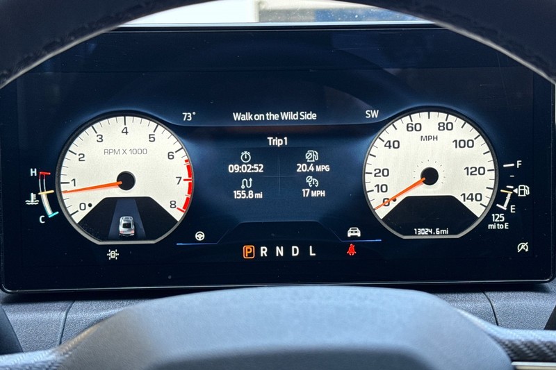 Ford Mustang Vehicle Full-screen Gallery Image 23
